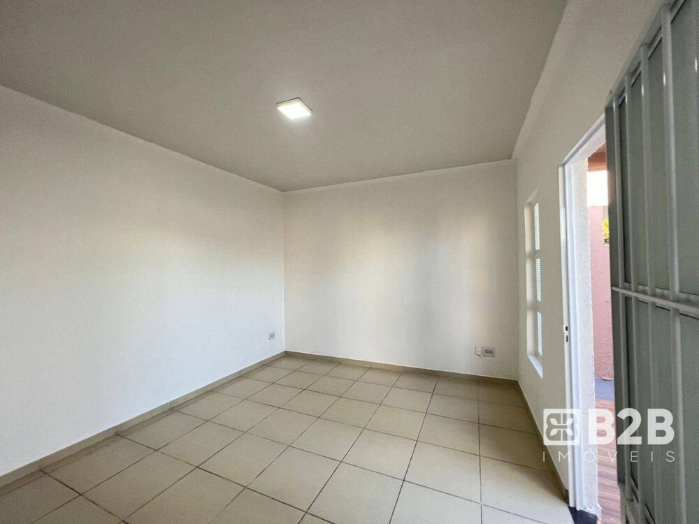 Casa à venda com 2 quartos, 130m² - Foto 9