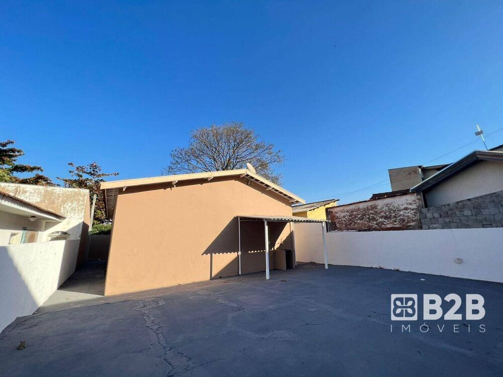 Casa à venda com 2 quartos, 130m² - Foto 1