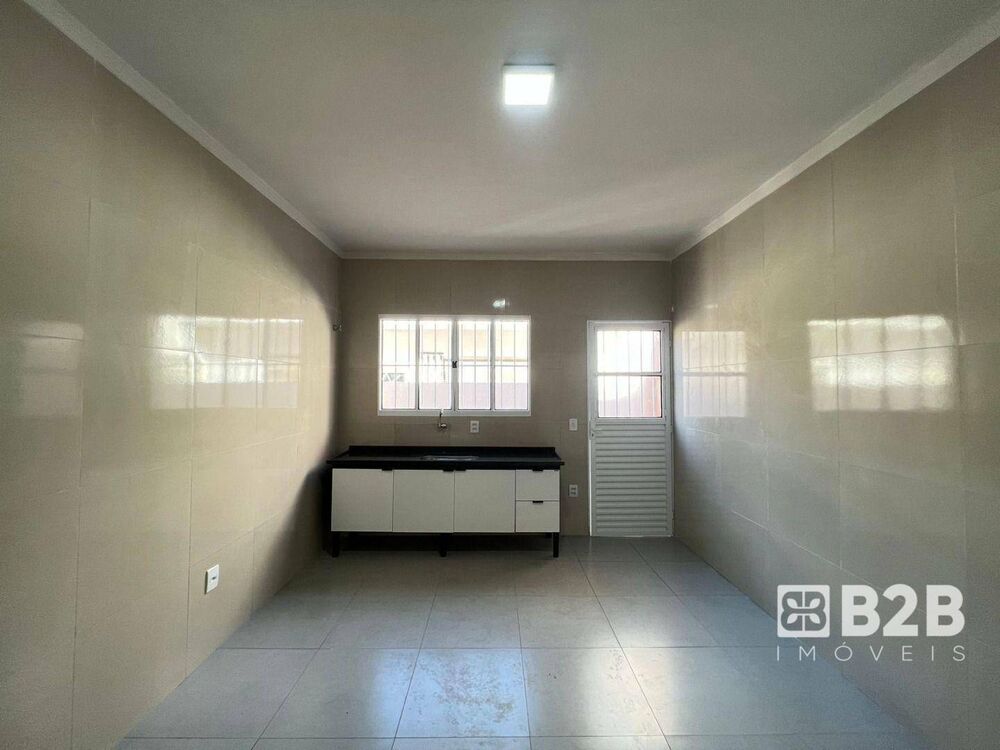 Casa à venda com 2 quartos, 130m² - Foto 8