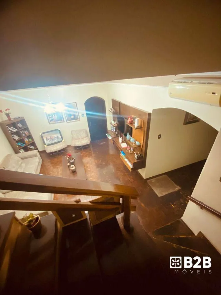 Casa, 3 quartos, 239 m² - Foto 2