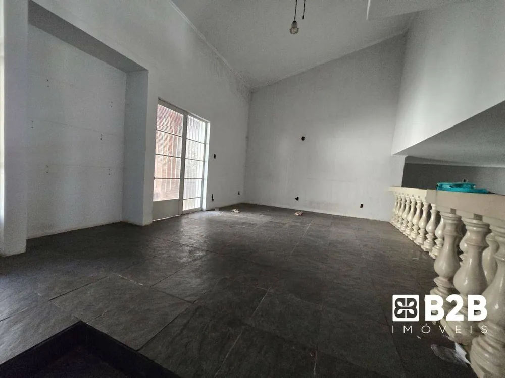 Casa, 5 quartos, 370 m² - Foto 4