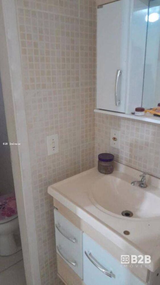 Apartamento à venda com 2 quartos, 42m² - Foto 3
