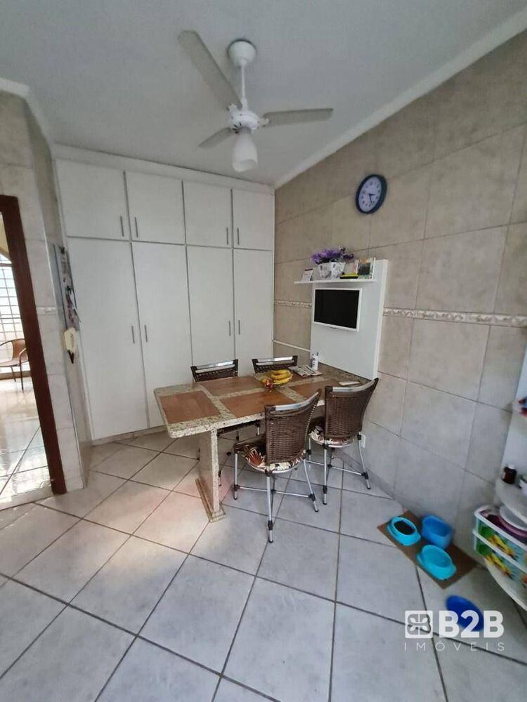Casa, 3 quartos, 210 m² - Foto 16