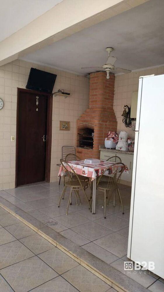 Casa, 3 quartos, 210 m² - Foto 6