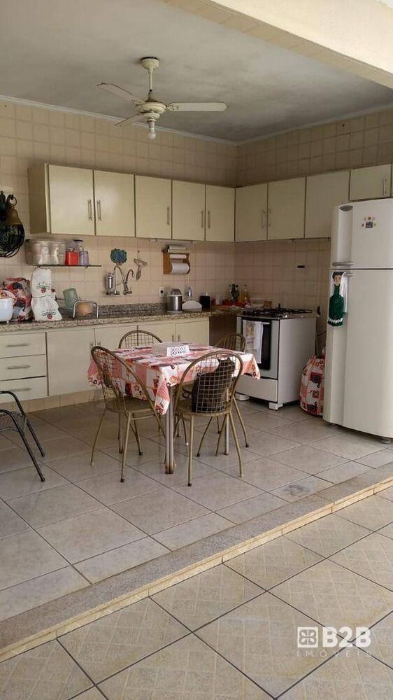 Casa, 3 quartos, 210 m² - Foto 7