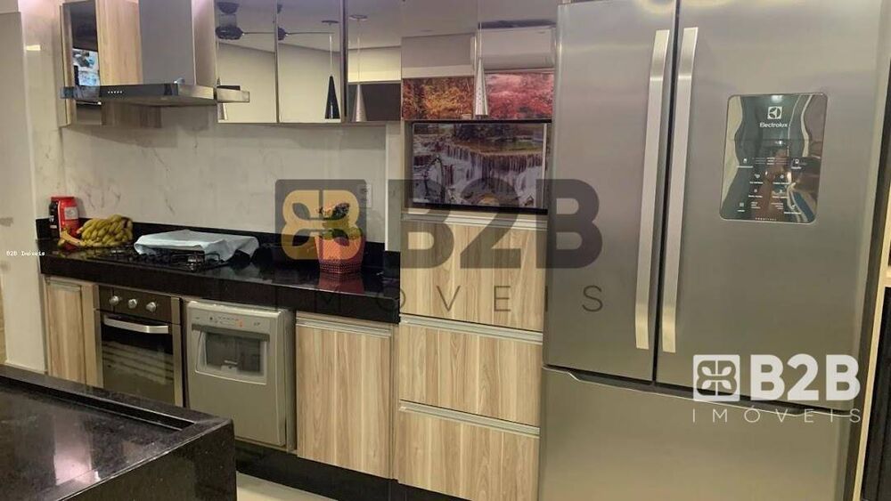 Casa à venda com 4 quartos, 250m² - Foto 8