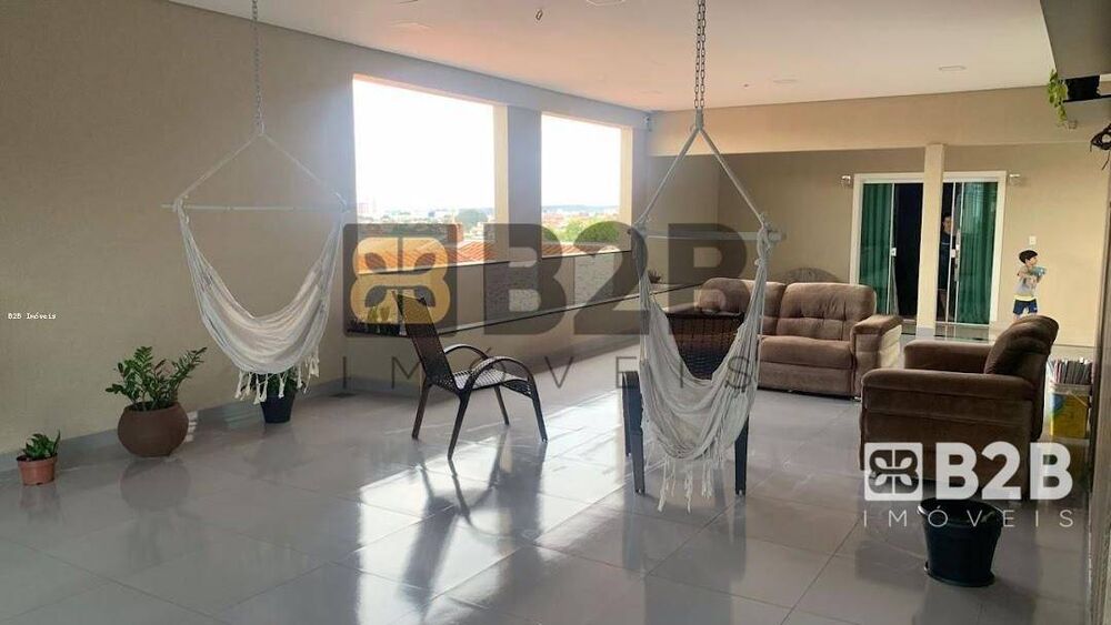 Casa à venda com 4 quartos, 250m² - Foto 6