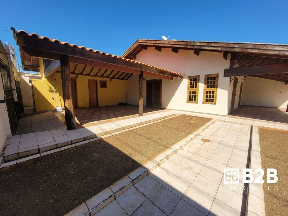 Casa, 2 quartos, 235 m² - Foto 1
