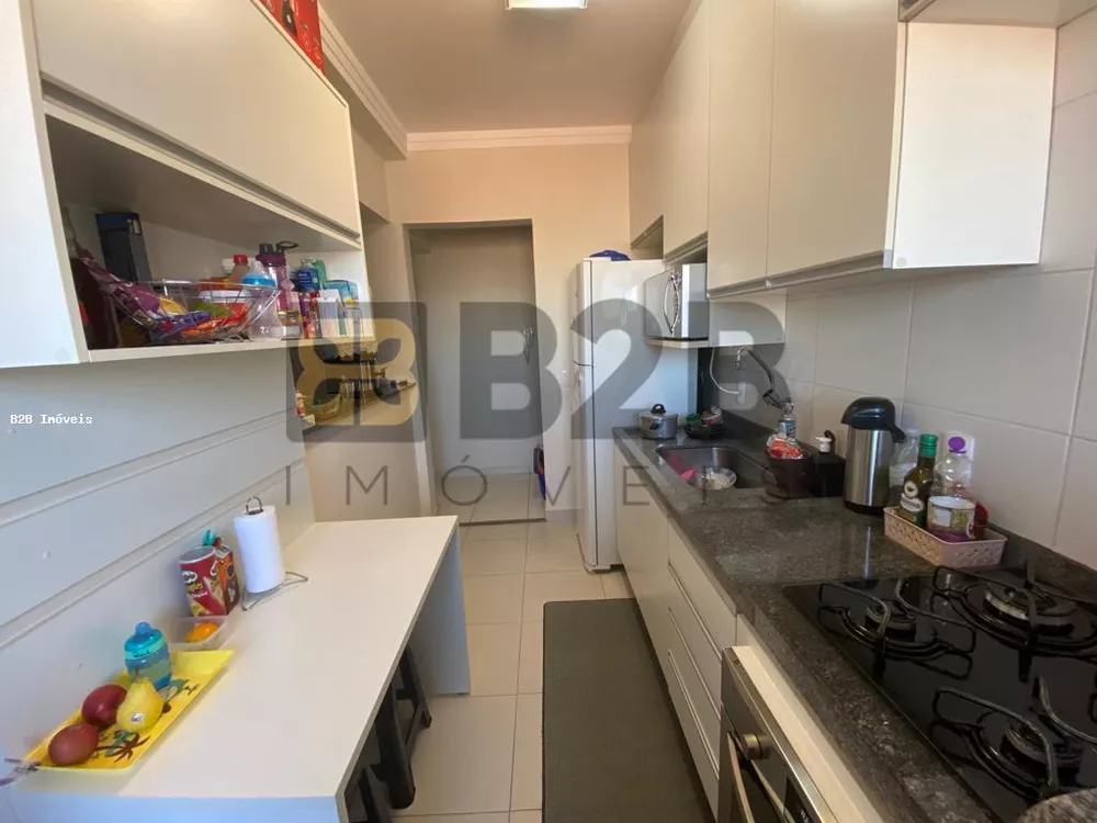 Apartamento à venda com 2 quartos, 62m² - Foto 3