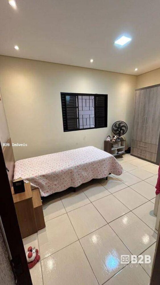 Casa à venda com 5 quartos, 193m² - Foto 5