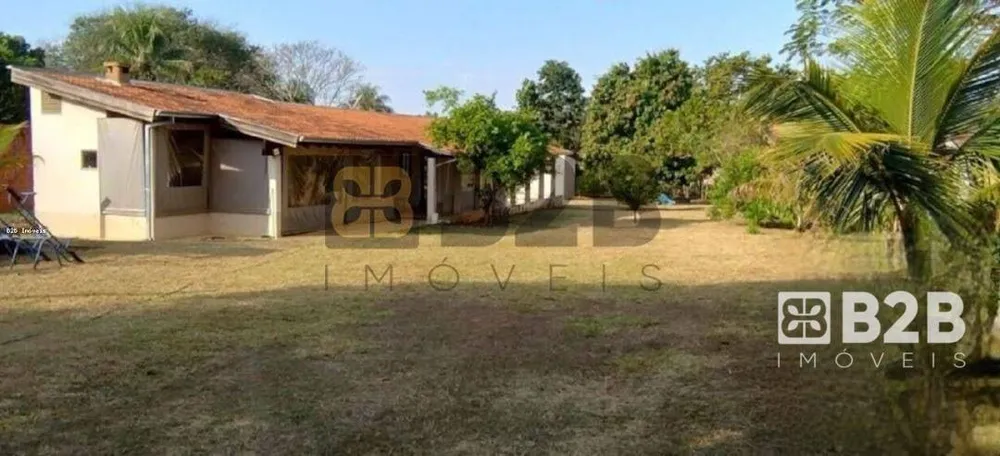 Chácara, 2 quartos, 1600 m² - Foto 2
