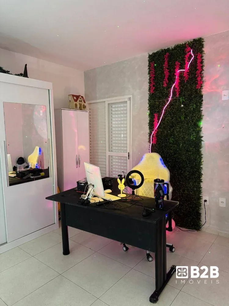Casa, 2 quartos, 108 m² - Foto 1