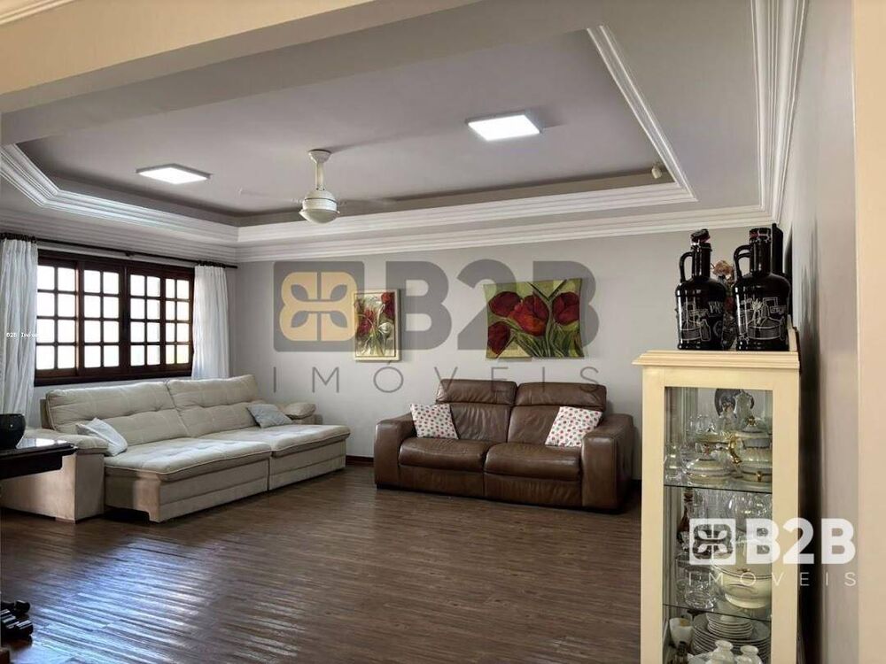 Casa, 3 quartos, 284 m² - Foto 4