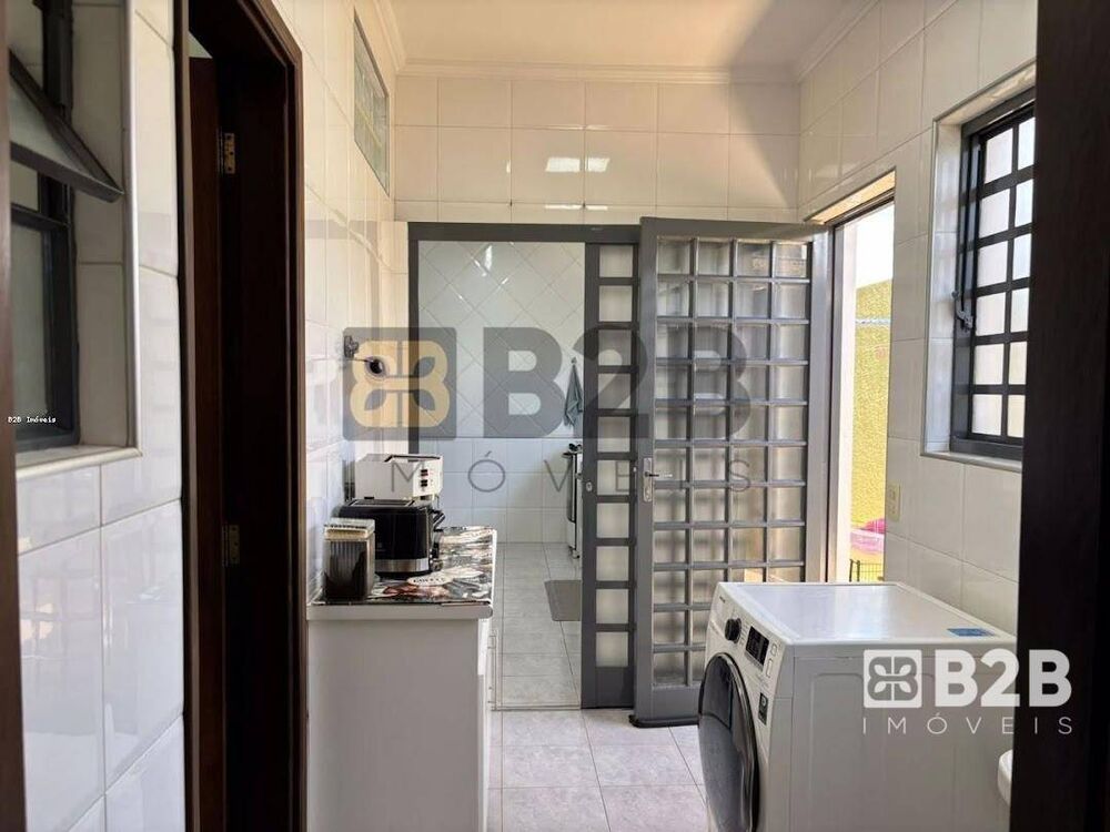 Casa, 3 quartos, 284 m² - Foto 11