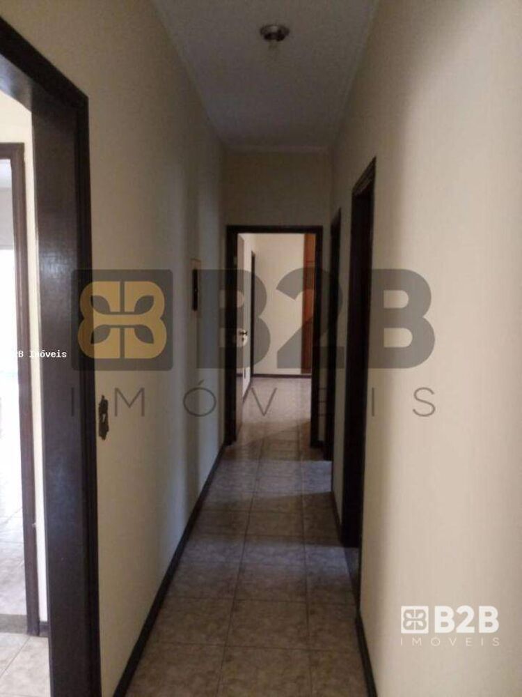 Casa à venda com 3 quartos, 175m² - Foto 8