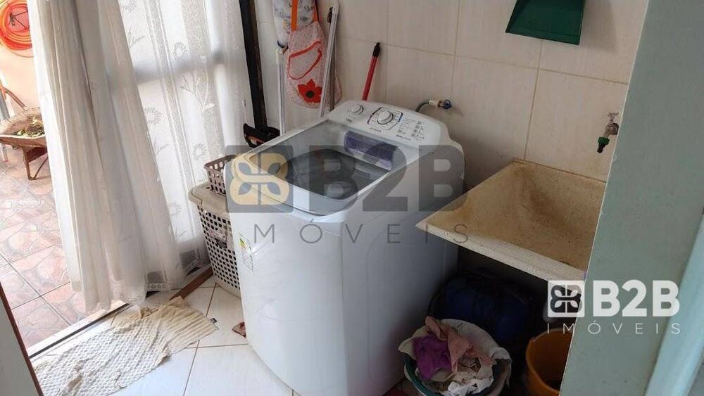 Casa à venda com 2 quartos, 160m² - Foto 8