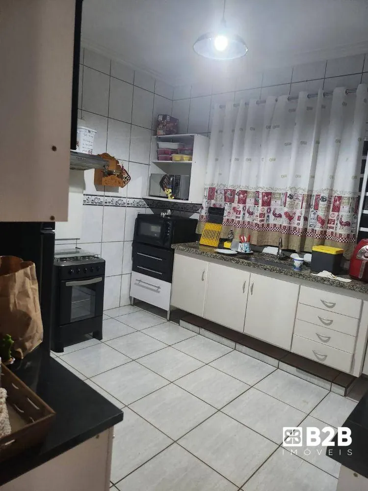 Casa, 3 quartos, 180 m² - Foto 2