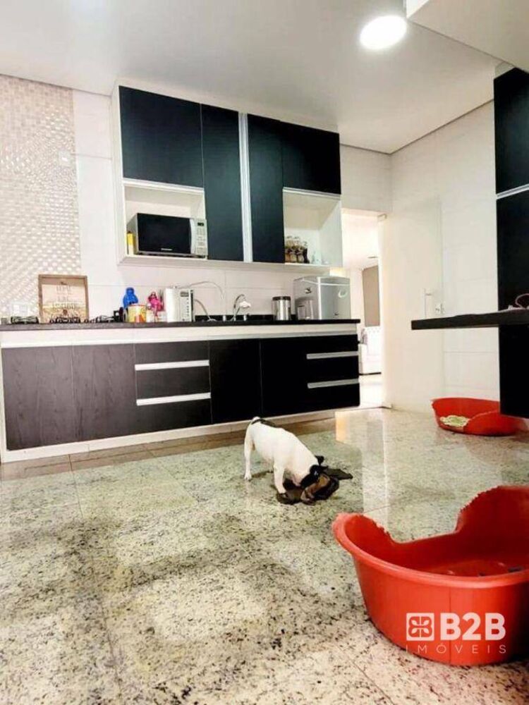 Casa à venda com 3 quartos, 171m² - Foto 3