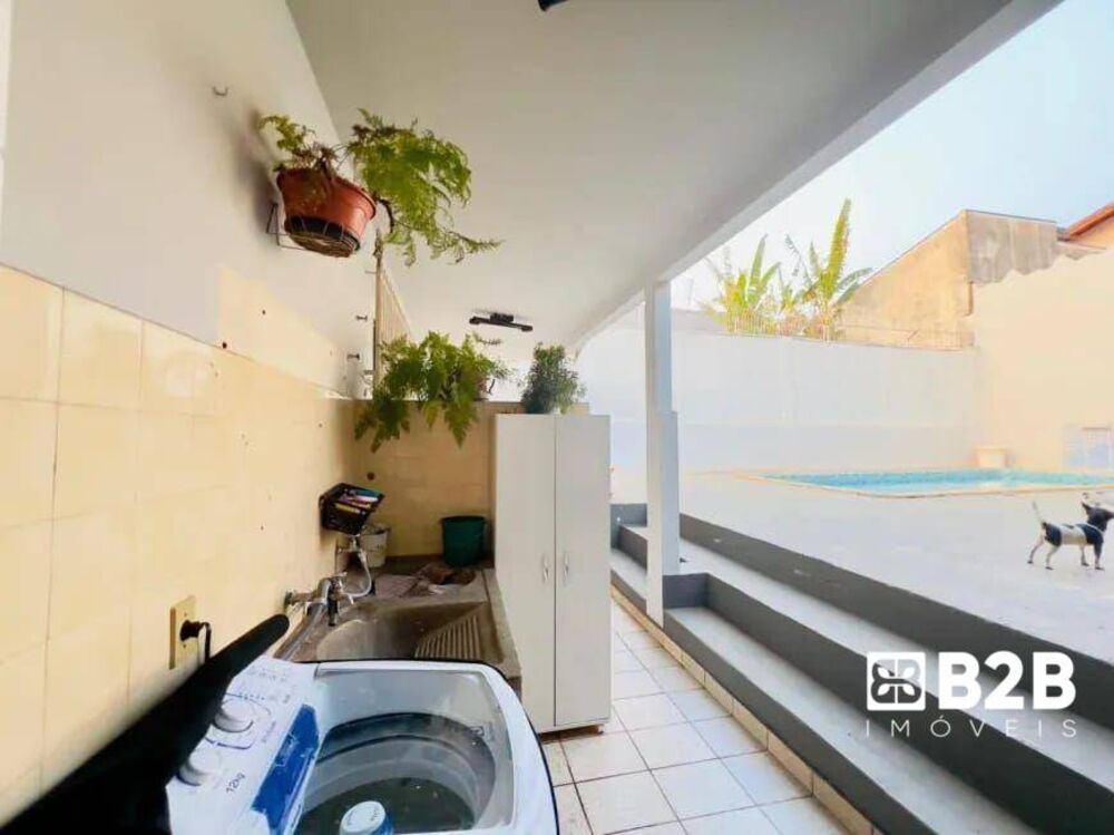 Casa, 4 quartos, 168 m² - Foto 2