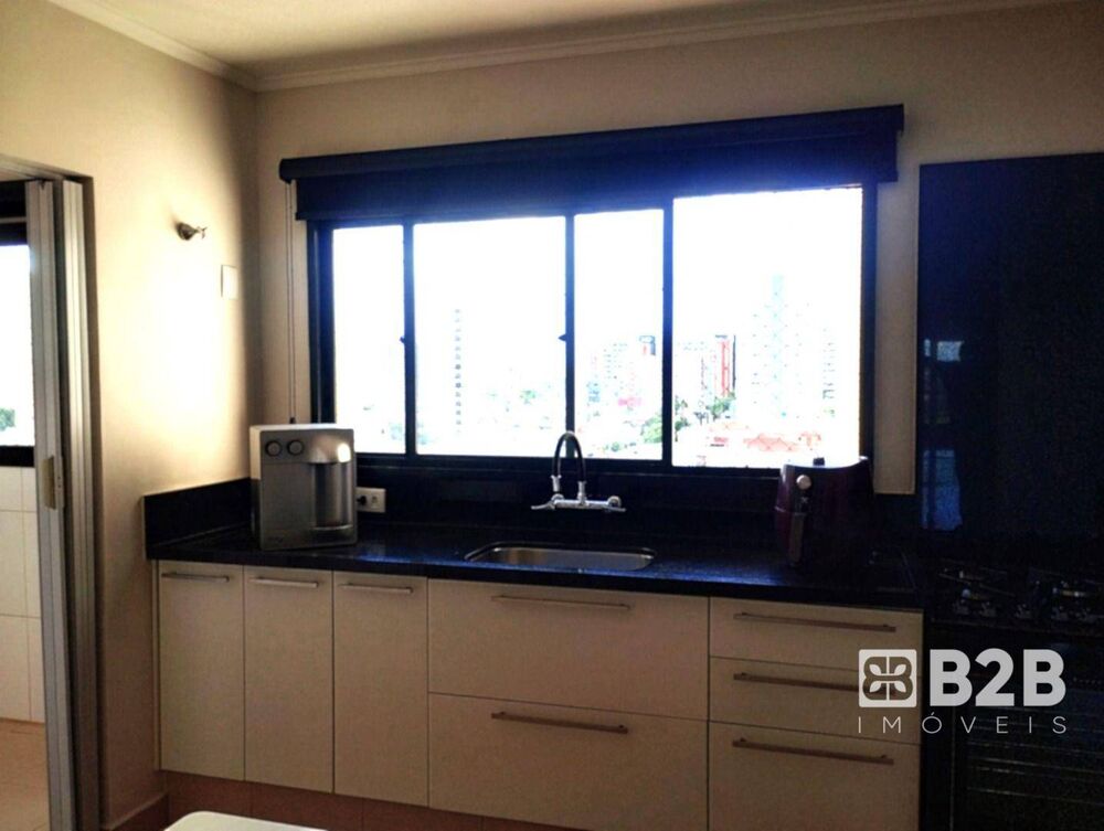 Apartamento, 3 quartos, 140 m² - Foto 1