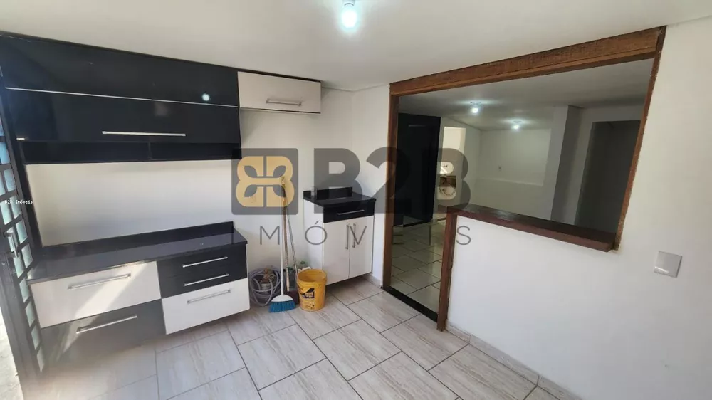 Casa à venda com 2 quartos, 200m² - Foto 3