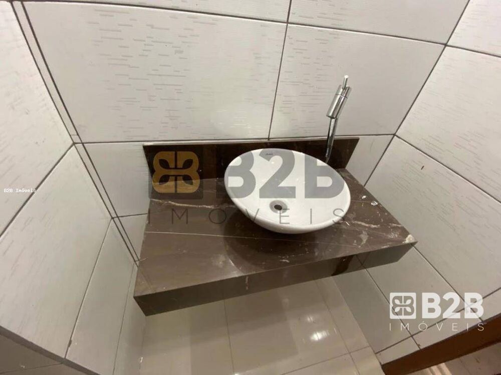 Casa, 4 quartos, 163 m² - Foto 1