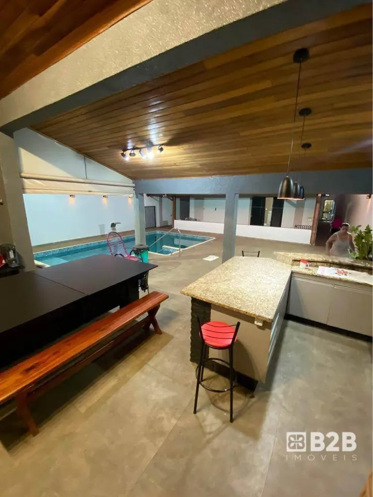 Casa, 4 quartos, 360 m² - Foto 1