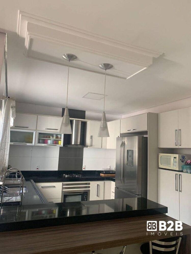 Casa à venda com 2 quartos, 165m² - Foto 12