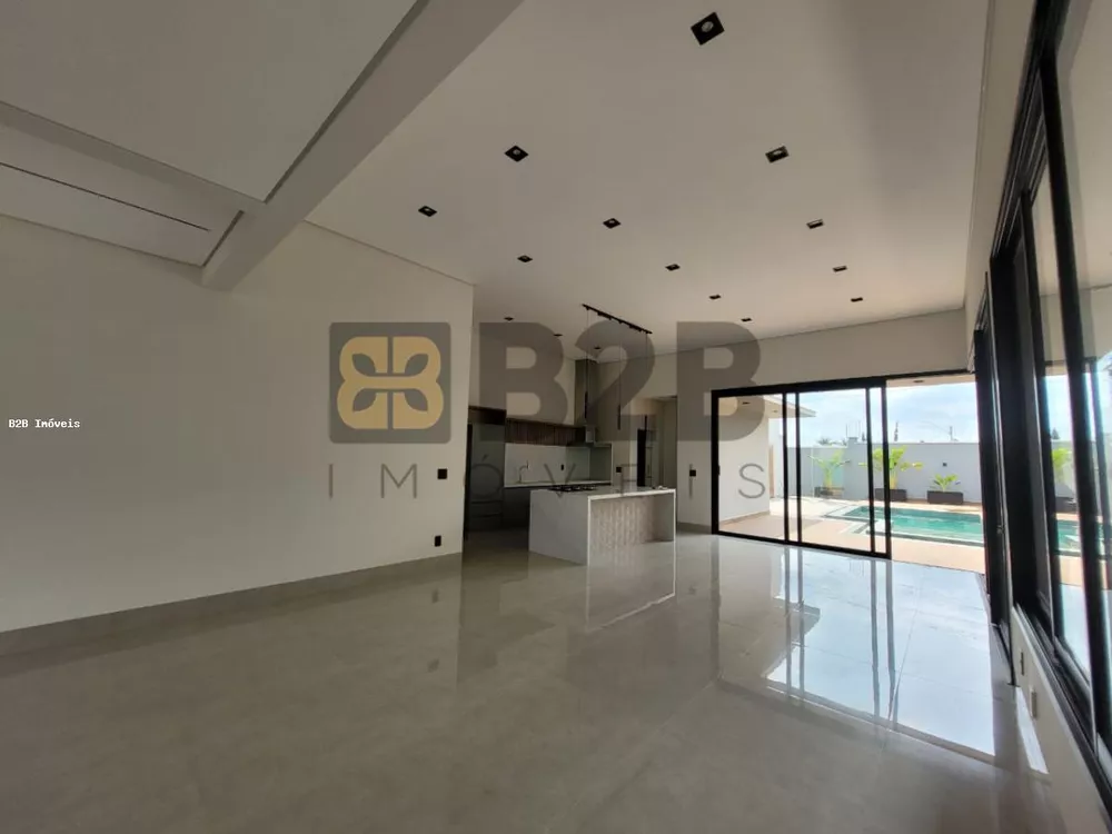 Casa de Condomínio à venda com 3 quartos, 253m² - Foto 2