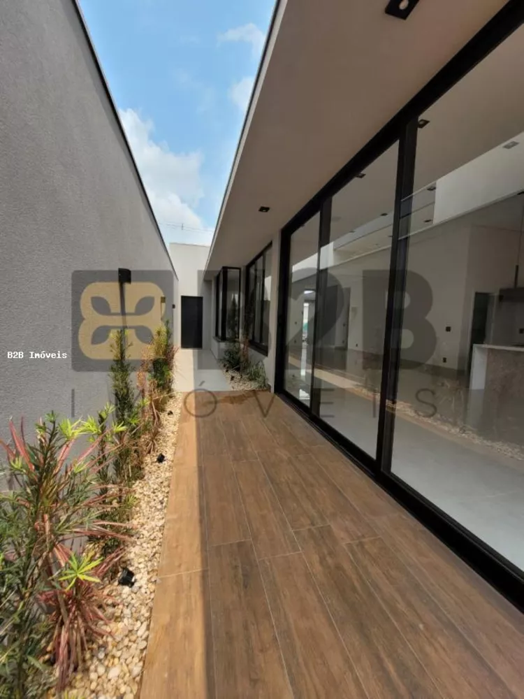 Casa de Condomínio à venda com 3 quartos, 253m² - Foto 4