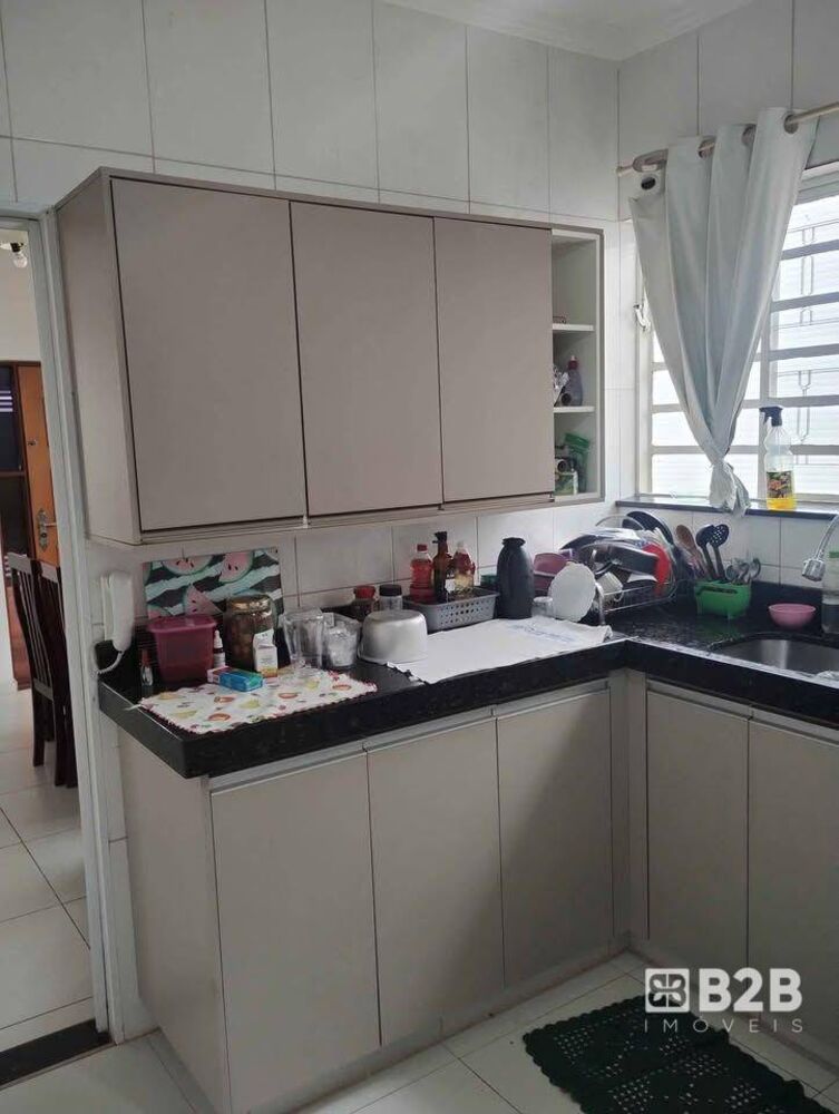 Casa, 4 quartos, 230 m² - Foto 3