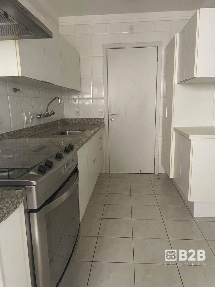 Apartamento à venda com 3 quartos, 140m² - Foto 4
