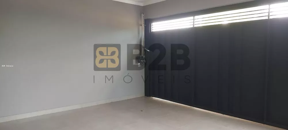 Casa à venda com 3 quartos, 170m² - Foto 2