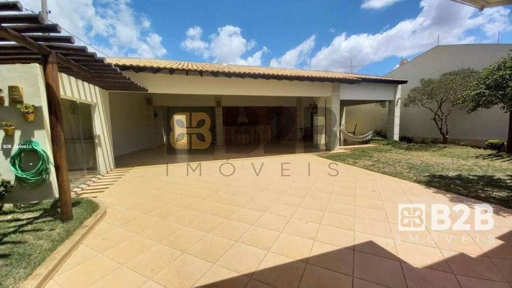 Casa, 3 quartos, 260 m² - Foto 1