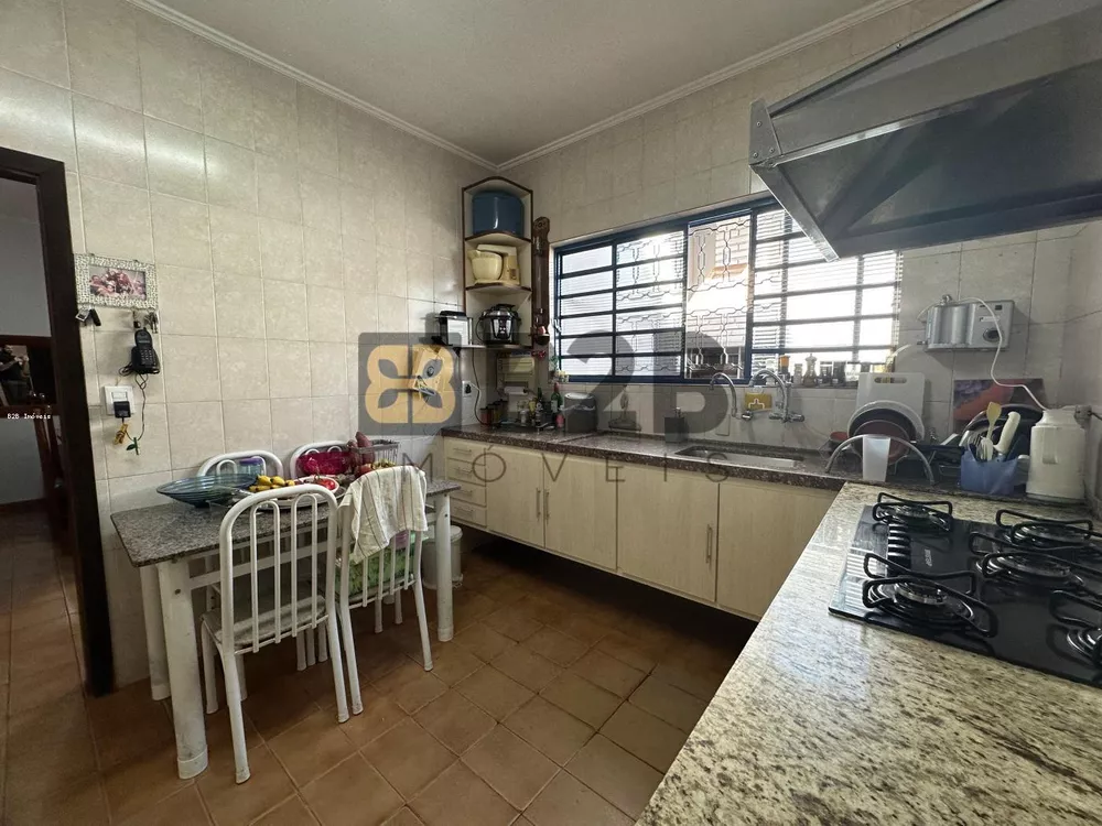 Casa à venda com 3 quartos, 155m² - Foto 2