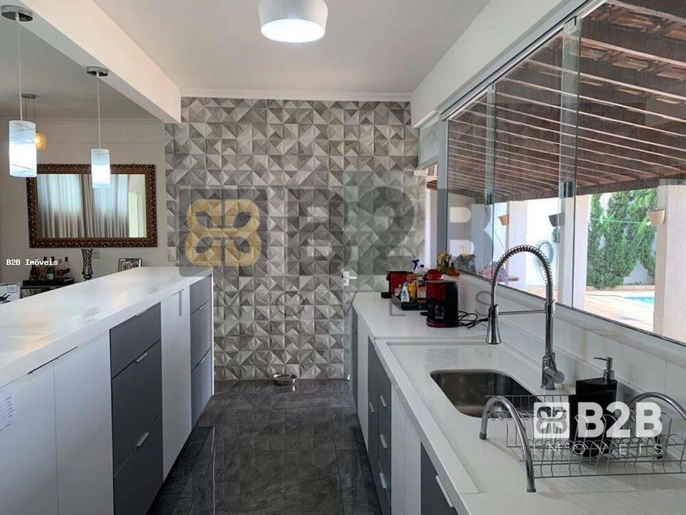 Casa, 3 quartos, 400 m² - Foto 1