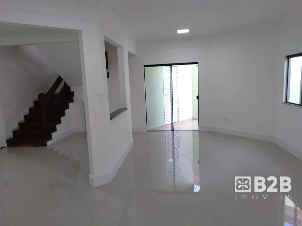Casa, 3 quartos, 360 m² - Foto 1