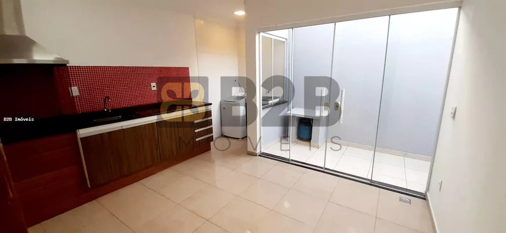 Casa à venda com 2 quartos, 125m² - Foto 4