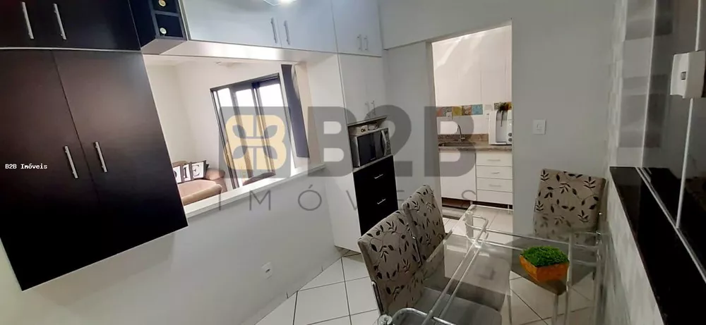 Casa à venda com 2 quartos, 125m² - Foto 2