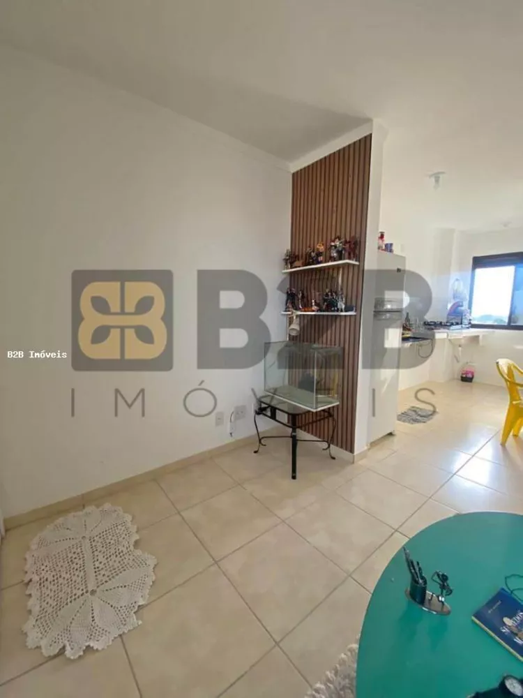 Apartamento à venda com 2 quartos, 43m² - Foto 2