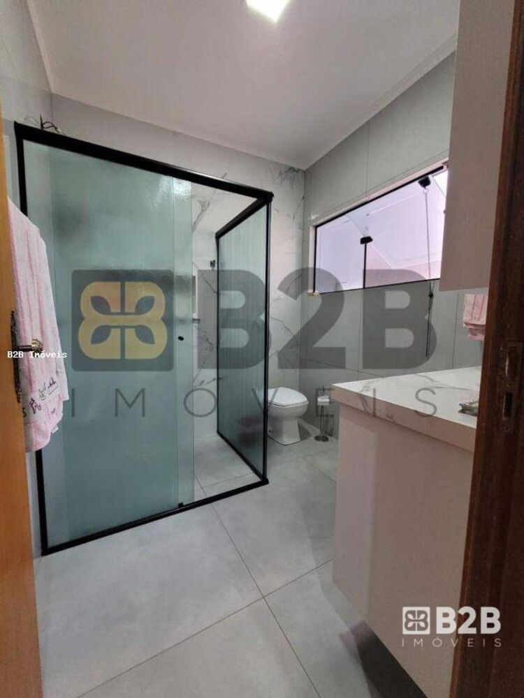 Casa, 3 quartos, 235 m² - Foto 3