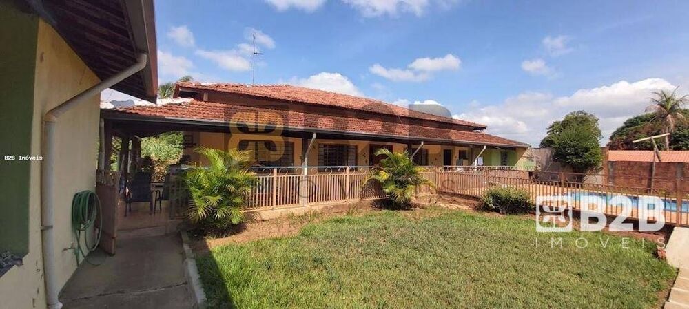 Chácara, 3 quartos, 2100 m² - Foto 1