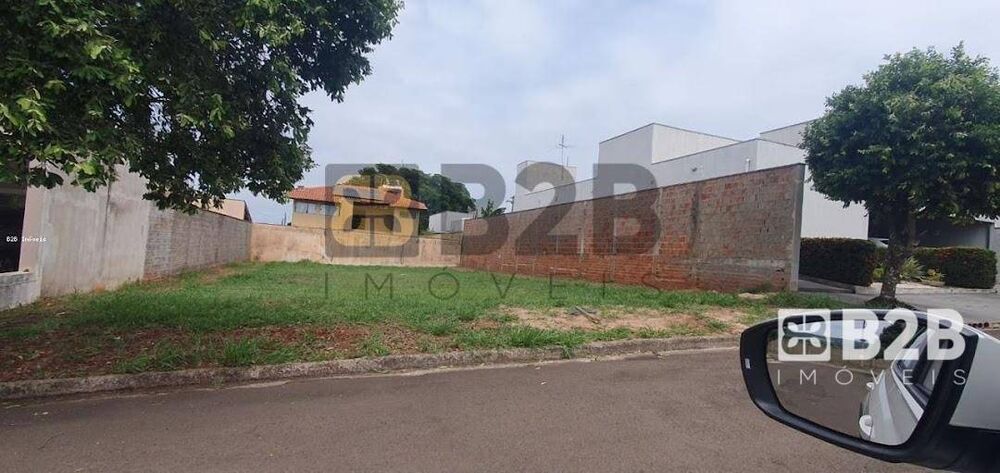 Loteamento e Condomínio, 450 m² - Foto 1