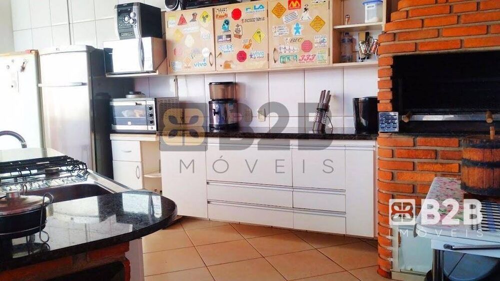 Casa, 3 quartos, 196 m² - Foto 4