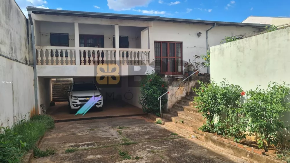 Casa para alugar com 3 quartos, 560m² - Foto 1