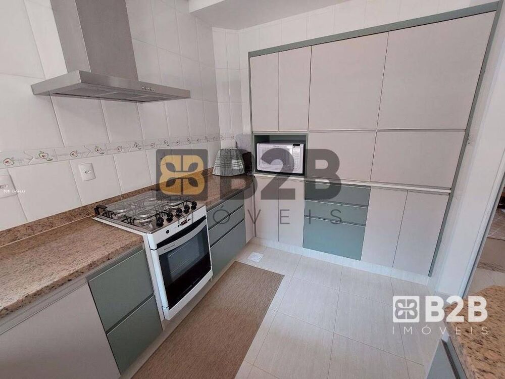 Casa de Condomínio à venda com 4 quartos, 314m² - Foto 2