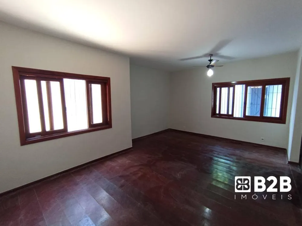 Casa, 4 quartos, 189 m² - Foto 1