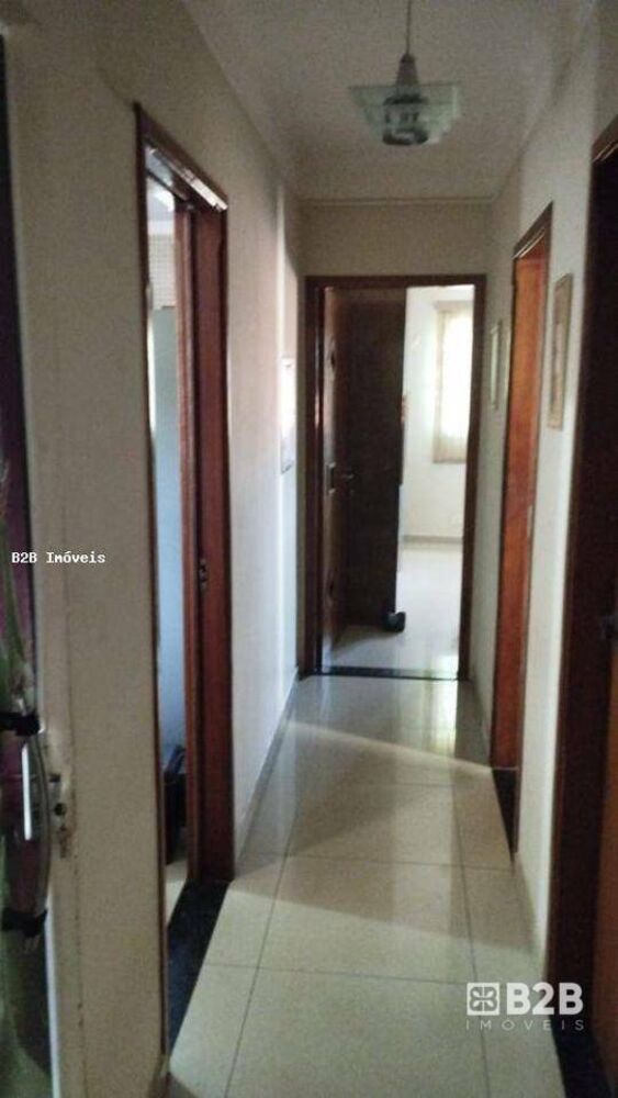 Casa à venda com 3 quartos, 177m² - Foto 4