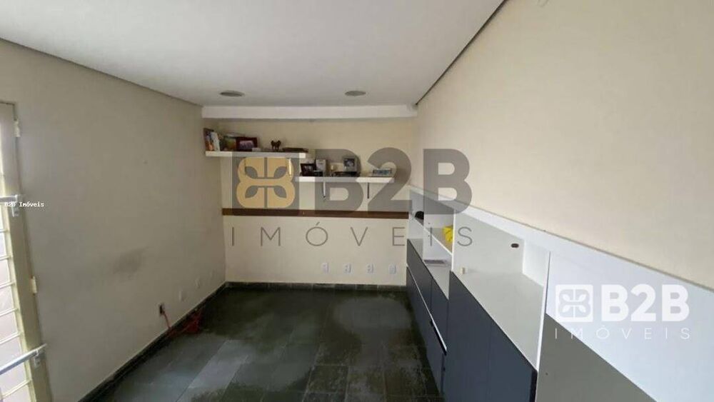 Terreno à venda com 1 quarto, 256m² - Foto 11