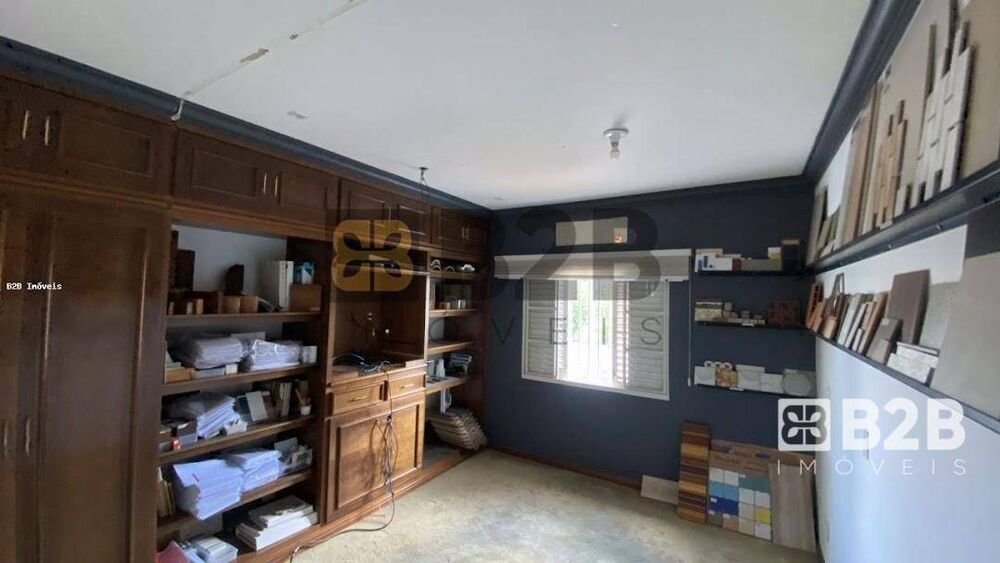 Terreno à venda com 1 quarto, 256m² - Foto 6
